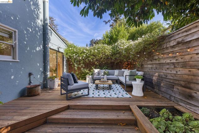 4258 Lakeshore Ave, Oakland, CA 94610