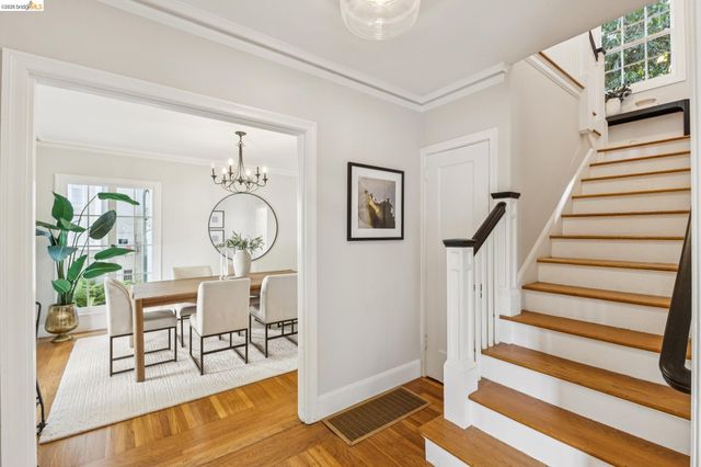 4258 Lakeshore Ave, Oakland, CA 94610