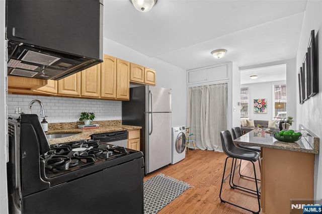 200 Wayne Street 102, Jersey City, NJ 07302