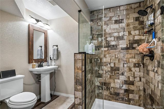 18772 E Powers Drive, Aurora, CO 80015