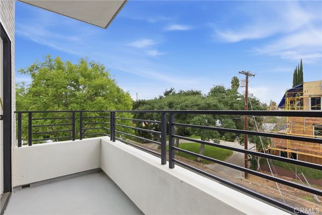 13822 Oxnard, Van Nuys, CA 91401