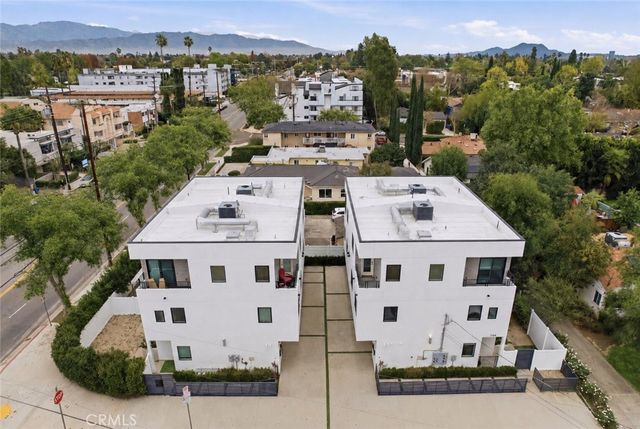 13822 Oxnard, Van Nuys, CA 91401