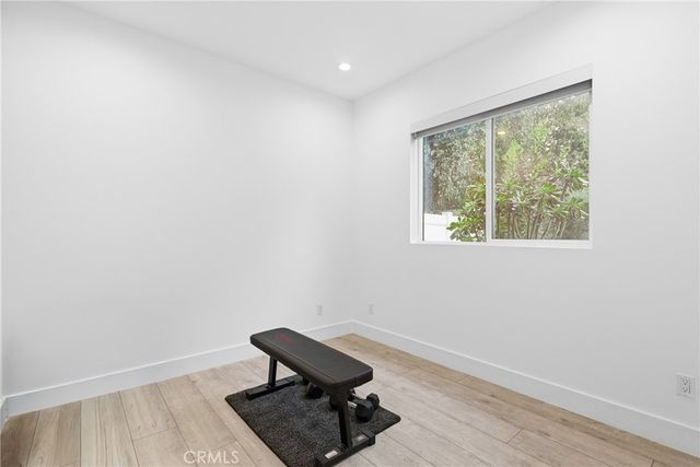 13822 Oxnard, Van Nuys, CA 91401