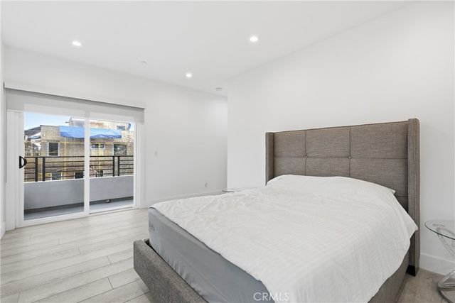13822 Oxnard, Van Nuys, CA 91401