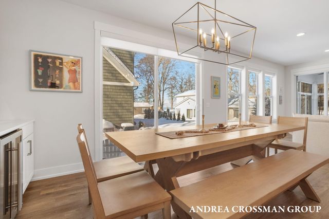 27 Third Street, South Haven, MI 49090