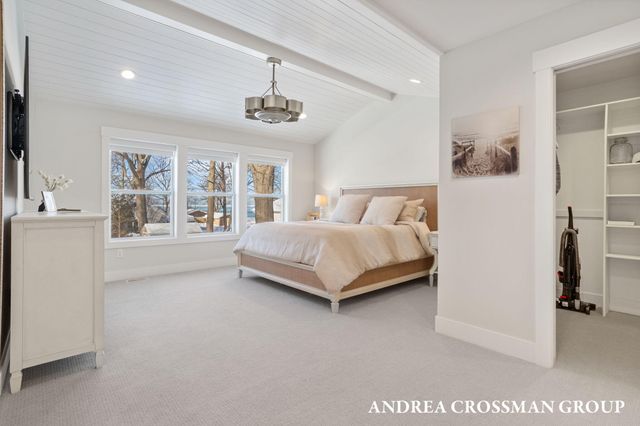 27 Third Street, South Haven, MI 49090