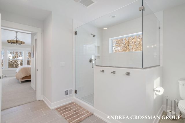 27 Third Street, South Haven, MI 49090