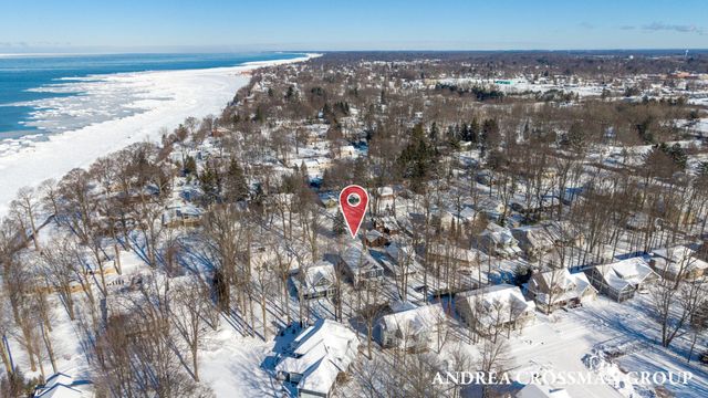 27 Third Street, South Haven, MI 49090