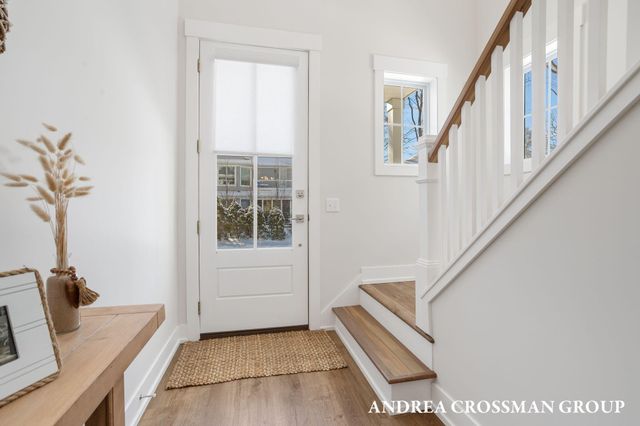 27 Third Street, South Haven, MI 49090