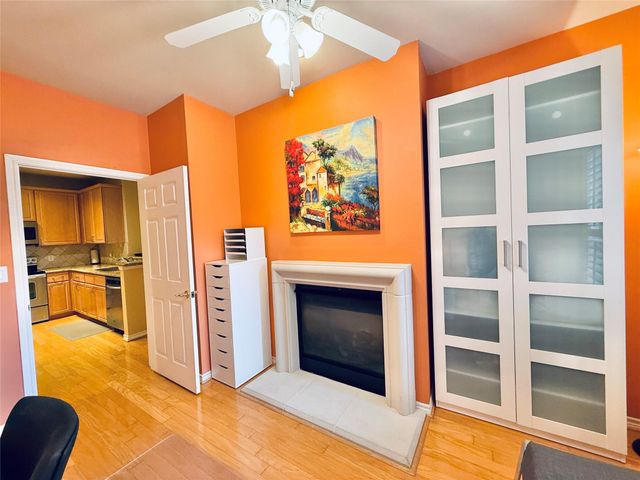 2400 Mccue Road 325, Houston, TX 77056