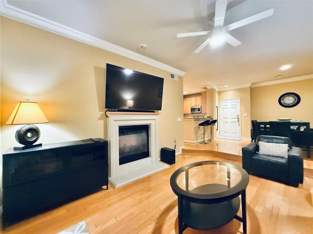 2400 Mccue Road 325, Houston, TX 77056