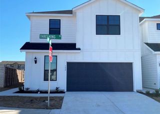 184 Threshing RD A, Buda, TX 78610