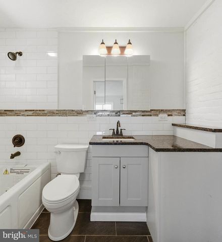 11 WHITEWOOD DR, Levittown, PA 19057