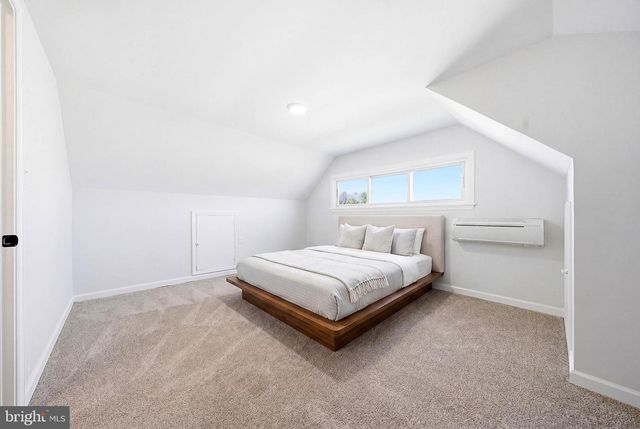 11 WHITEWOOD DR, Levittown, PA 19057