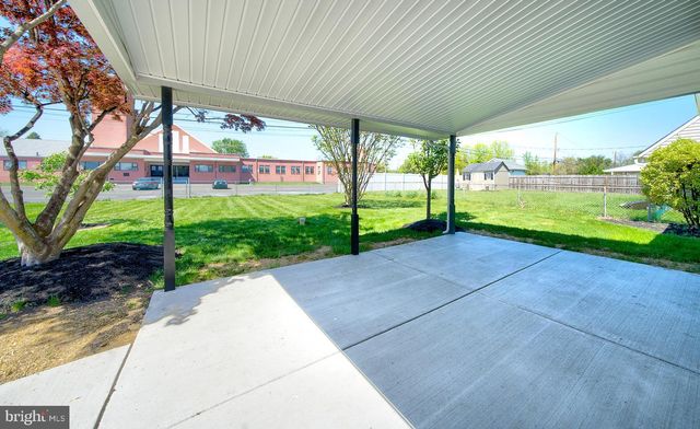 11 WHITEWOOD DR, Levittown, PA 19057