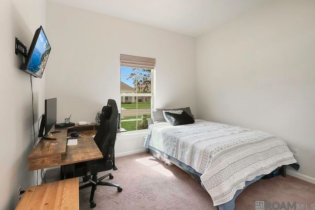 8242 Treeline Dr, Gonzales, LA 70737
