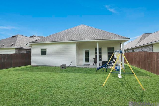 8242 Treeline Dr, Gonzales, LA 70737