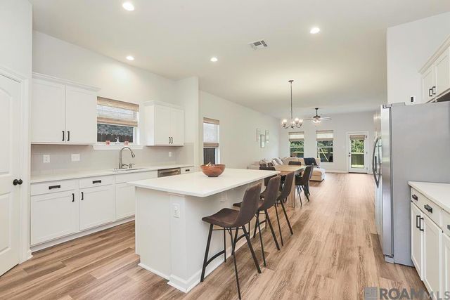 8242 Treeline Dr, Gonzales, LA 70737