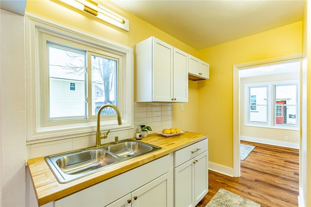 99 Beverly Heights, Greece, NY 14616