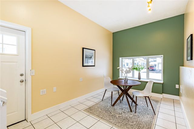 99 Beverly Heights, Greece, NY 14616