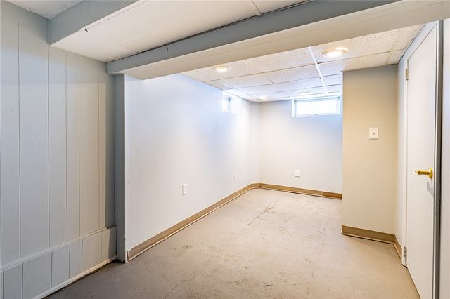 99 Beverly Heights, Greece, NY 14616