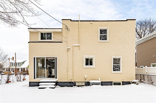 99 Beverly Heights, Greece, NY 14616