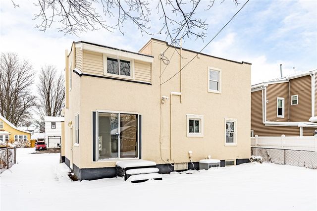 99 Beverly Heights, Greece, NY 14616