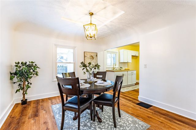 99 Beverly Heights, Greece, NY 14616