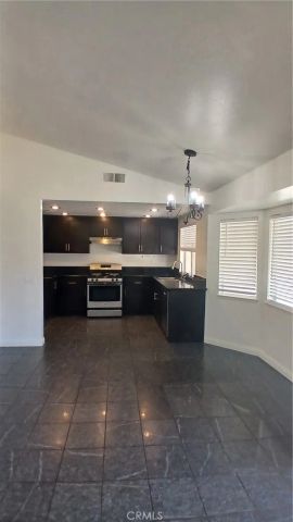 1273 W Woodcrest, Bloomington, CA 92316