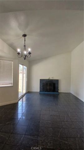 1273 W Woodcrest, Bloomington, CA 92316
