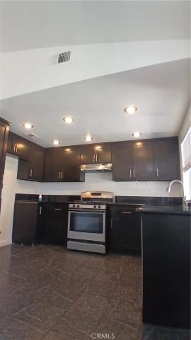 1273 W Woodcrest, Bloomington, CA 92316