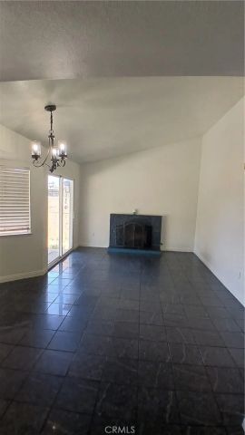 1273 W Woodcrest, Bloomington, CA 92316