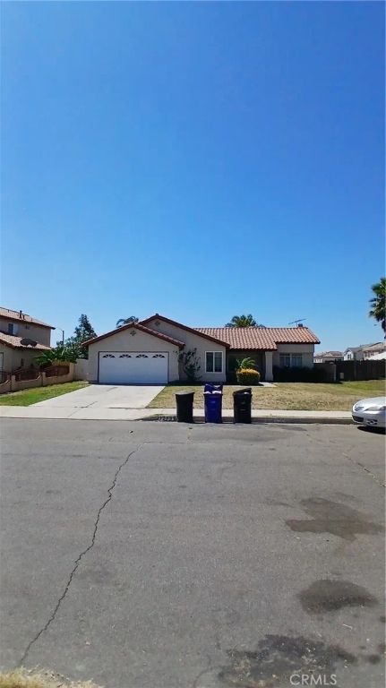 1273 W Woodcrest, Bloomington, CA 92316