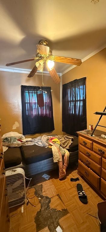 Image 11 of property listing at 8718 S Euclid Avenue, Chicago, IL 60617