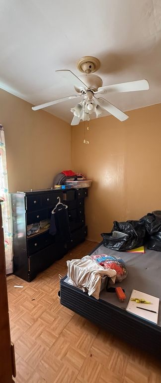 Image 10 of property listing at 8718 S Euclid Avenue, Chicago, IL 60617