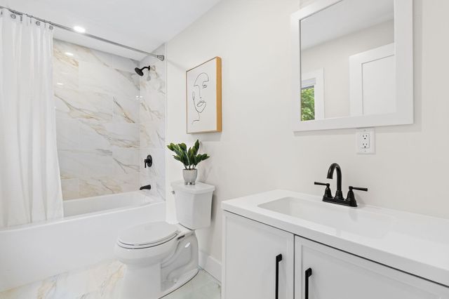 22 Belknap Court, Concord, MA 01742