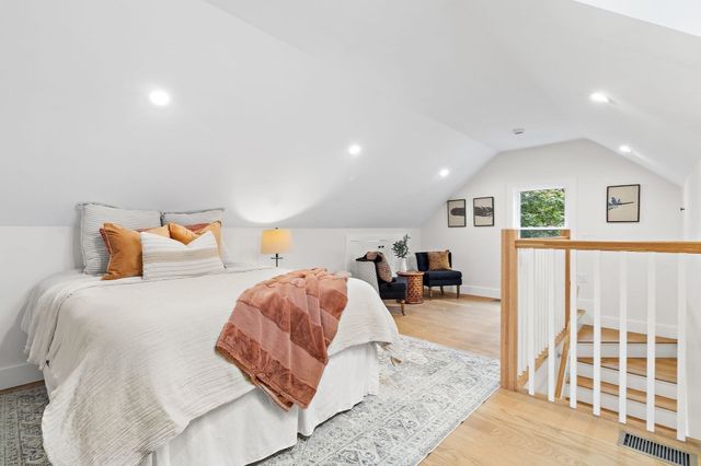 22 Belknap Court, Concord, MA 01742