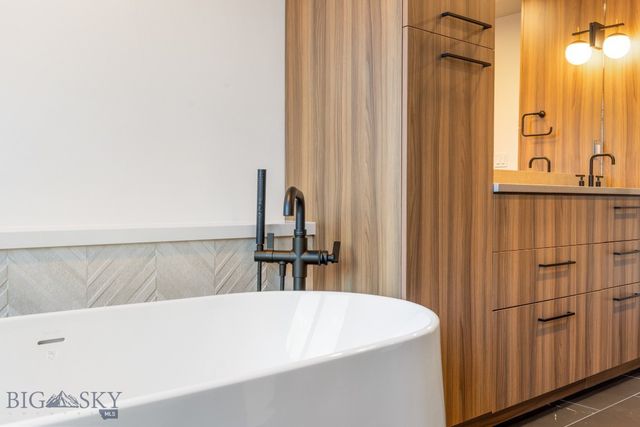 315 N Tracy Avenue 102, Bozeman, MT 59715