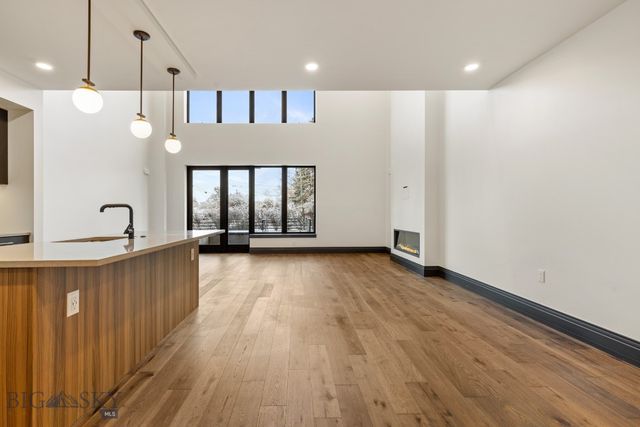 315 N Tracy Avenue 102, Bozeman, MT 59715