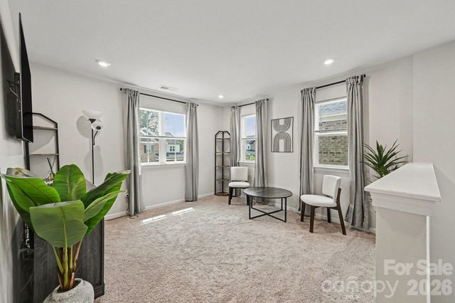 8230 Franklin Trail Street, Charlotte, NC 28227