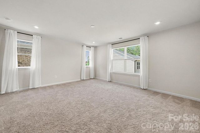 8230 Franklin Trail Street, Charlotte, NC 28227