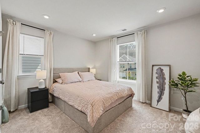 8230 Franklin Trail Street, Charlotte, NC 28227