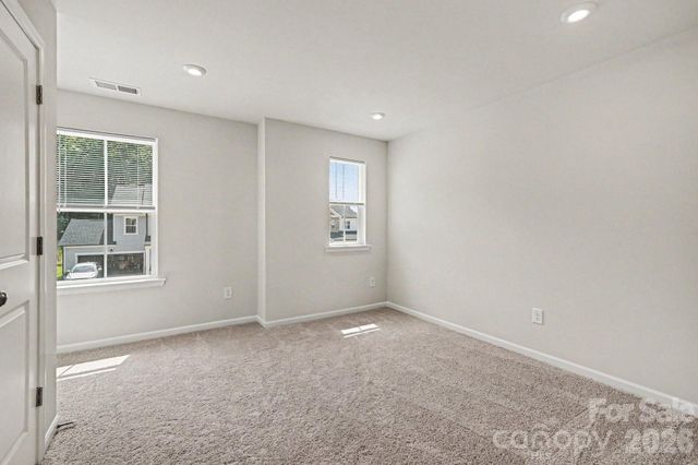 8230 Franklin Trail Street, Charlotte, NC 28227