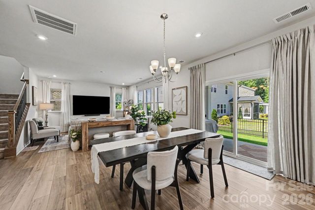 8230 Franklin Trail Street, Charlotte, NC 28227