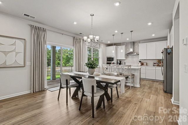 8230 Franklin Trail Street, Charlotte, NC 28227