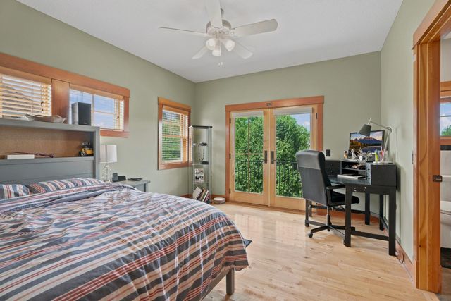 10721 Watersedge Lane, Woodbury, MN 55129