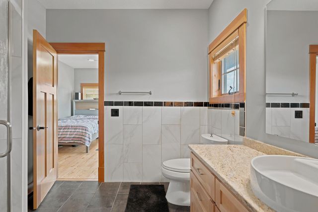 10721 Watersedge Lane, Woodbury, MN 55129