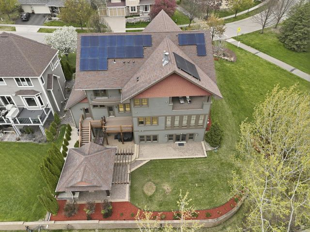 10721 Watersedge Lane, Woodbury, MN 55129