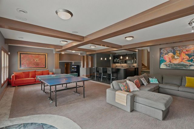 10721 Watersedge Lane, Woodbury, MN 55129