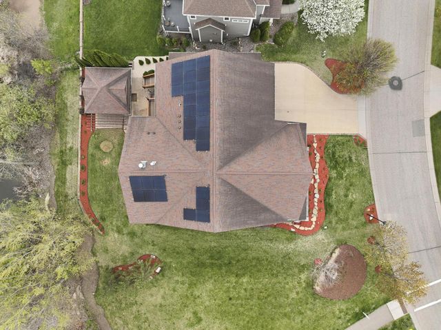 10721 Watersedge Lane, Woodbury, MN 55129
